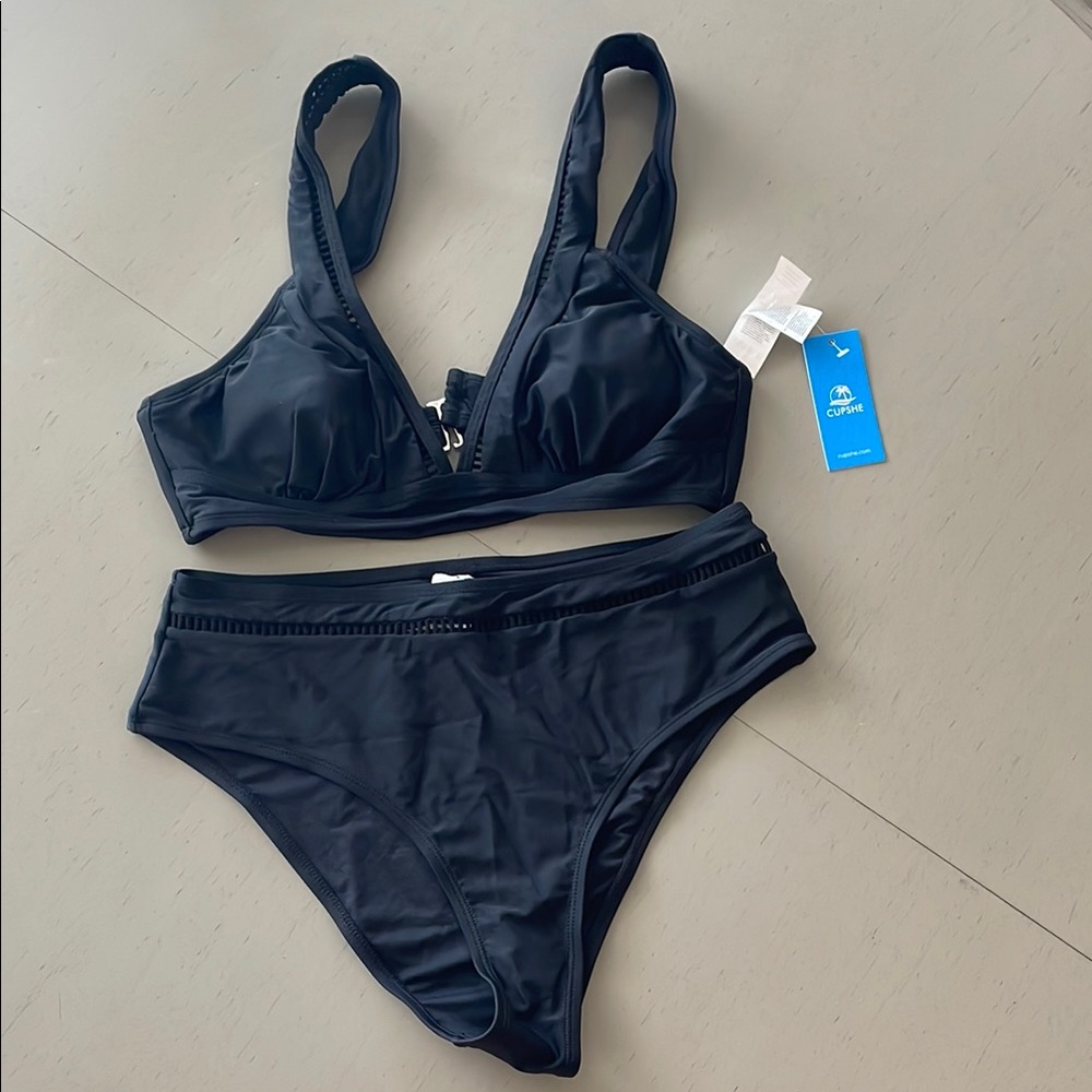 Cupshe Black Ladder Trim Bikini Top and Standard Bottoms Set Women’s Size Medium